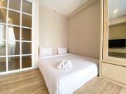 Cozy and Simple Big Studio Vasanta Innopark Apartment By Travelio