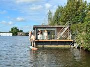 Houseboat PURE II