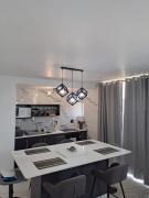 Oceanic Luxury Apartment 76