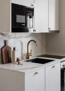 Upea Puutalohuoneisto, Omalla Parkkipaikalla