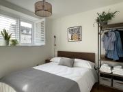 Bright 1 Bedroom Apartment