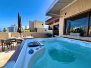 Linda COBERTURA com Jacuzzi e vista para o Mar