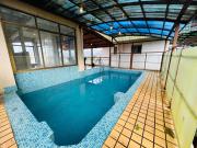 PP with rooftop pool and bathtub