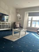 No 12 Bridge Street - Town Centre Apartment
