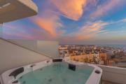 NUBES PENTHOUSE - Ático Superior con Jacuzzi, parking, vistas para 6 pax