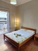 5 απο μετρό, δωμάτιο με ιδιωτικό μπαλκόνι