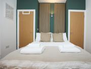 "Cathedral Apartments by N and N Stays - Just Steps from Principality Stadium"