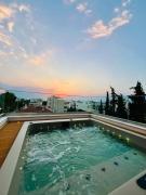 Jacuzzi Apartment - in Athens Riviera