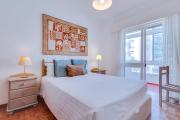 Maresia 2 Bedroom Oceanfront Apartment in Quarteira
