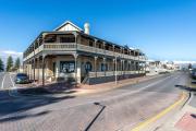 Top Henley Beach South