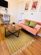 Newly Renovated Luxury Studio in Harborne Lane by Queen Elizabeth Hospital R3
