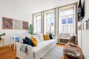 Spacious Duplex in Portos Downtown • AC