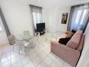 Central 1 bedroom Riouffe 206 2 mins from Palais