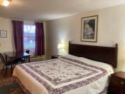 Golden Knight Inn and Suites