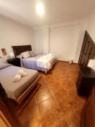 Top Cuevas del Becerro