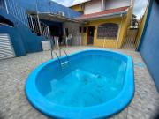 Sobrado com 5 suítes e piscina no centro Camboriú