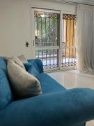 3 bedrooms 3 bathrooms w Garden