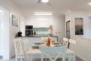 Moffat Beach Coastal Contemporary Unit A