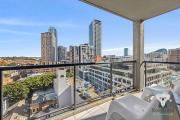 KozyGuru | Central Sydney | 2 Bed 2 Bath City View