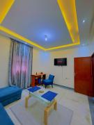 Quiet Central Home Near Beach - High Speed WiFi, Free Parking & Private Entry