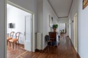 Family large apartment in Florence