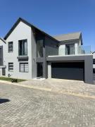 Acacia Villas Blue Hills - 4 Bedroom Luxury Villa