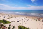 Pé na praia, em frente ao mar, Praia Grande