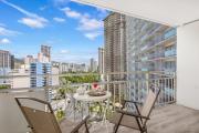 15Fl Waikiki studio with lanai, pool & near Waikiki beach