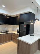3Story Family Suites 7pax Ikea Batu Kawan 5min