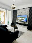 Modern Poolside Patio Apartment