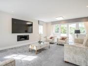 Large Comfortable & Private Home in Fetcham - Pass the Keys