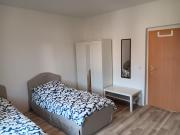Crew Quartier ALL-INCLUSIVE Serviced Apartments 3 Schlafzimmer mit Küche, Bad Waschmaschine, Flat TV, WiFi, usw in Merseburg Leuna