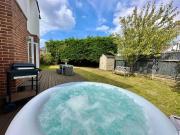 Three Bed Detached Home - Large Garden - Hot Tub - Free Parking - Close to Beach! Three Bed Detached Home - Large Garden - Hot Tub - Free Parking - Close to Beach!
