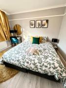 Top Golders Green