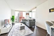 Luxury High-Rise 21st Floor 2 Bedroom 2 Bath Flat
