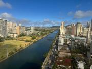Ocean Canal Mountain View Steps from Waikiki Beach 6person