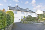 Hilltop, Coniston spacious bungalow with incredible views