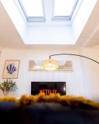 Spacious two-bed apartment 100m from Trafalgar sqr