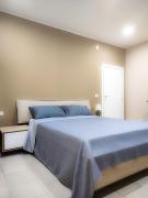 76 Avenue Suite Wi-Fi - Shuttle