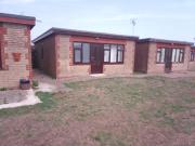 Chalet - Sleeps 4 - Parking - Garden