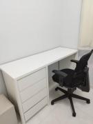 Apê próx ao metrô, com garagem e 2 quartos