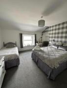 Top Lowestoft