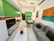 BGC Uptown Parksuites 2BR Skyline View with Balcony and Bathtub