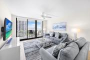 Inviting condo on beach with pool and tennis courts