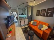 Apartamento de frente com sacada no centro de Capão da Canoa