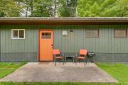 Shared Perks: Deluxe Cabin B at Elk Creek Escape!