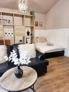 Charming Cottage Next to John Radcliffe Hospital with Free Parking