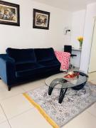 Sandton Apartment 3 mins drive from Mandela Square & located right in the heart of Sandton City