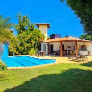 Casa de Praia com 5 quartos e Piscina em Guarajuba Bahia