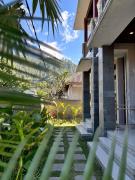 Double u villa